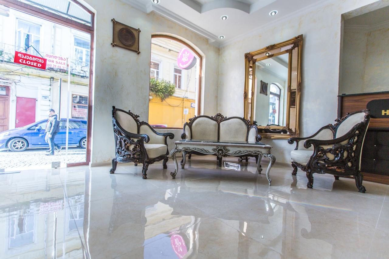 Hotel Cattaleya Batumi Esterno foto